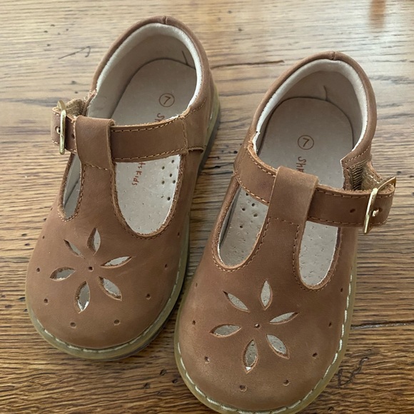 Shrimp and Grits Mary Janes - Picture 2 of 3